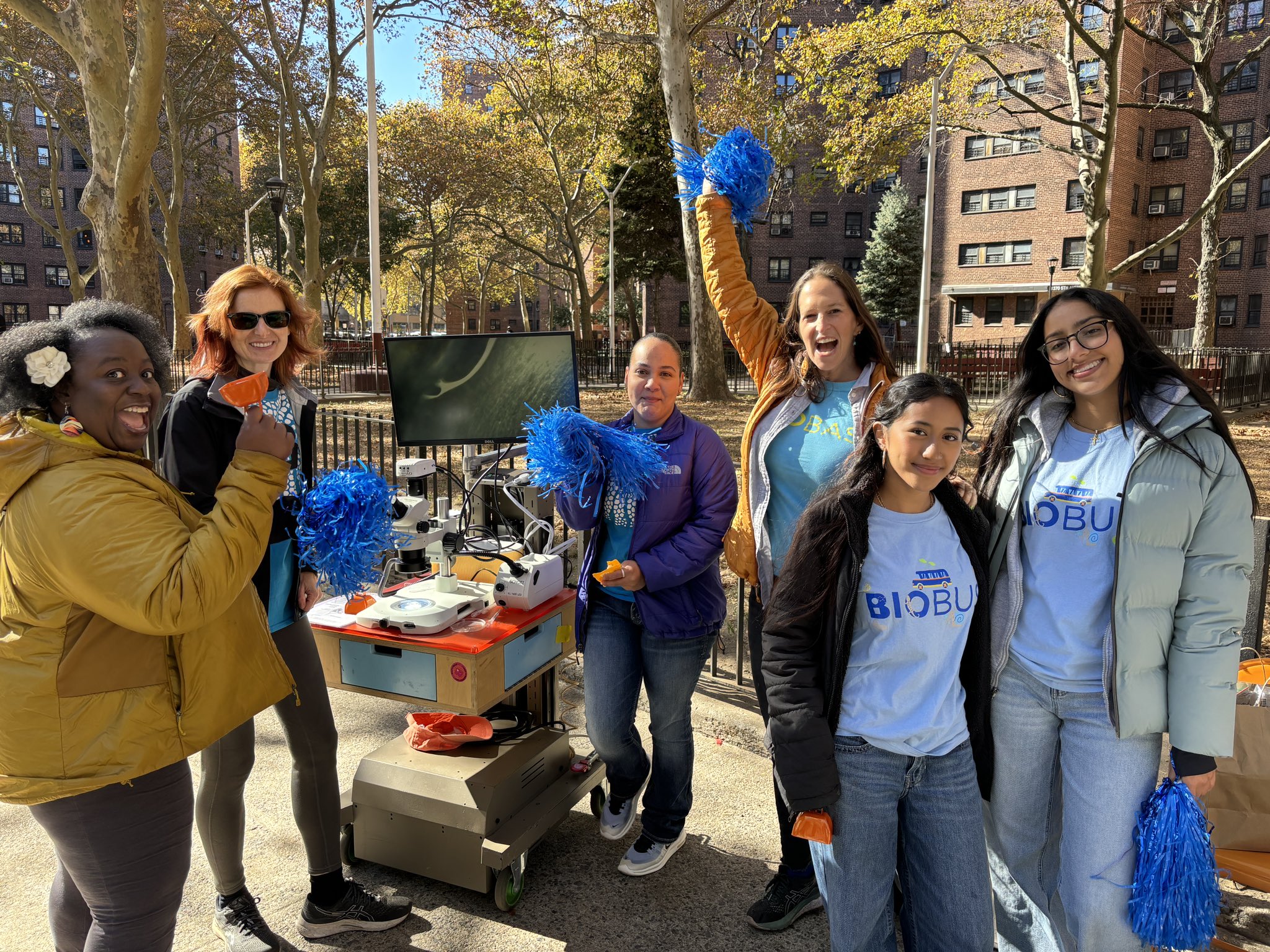 Pop Up Lab and Cheering at the NYC Marathon!